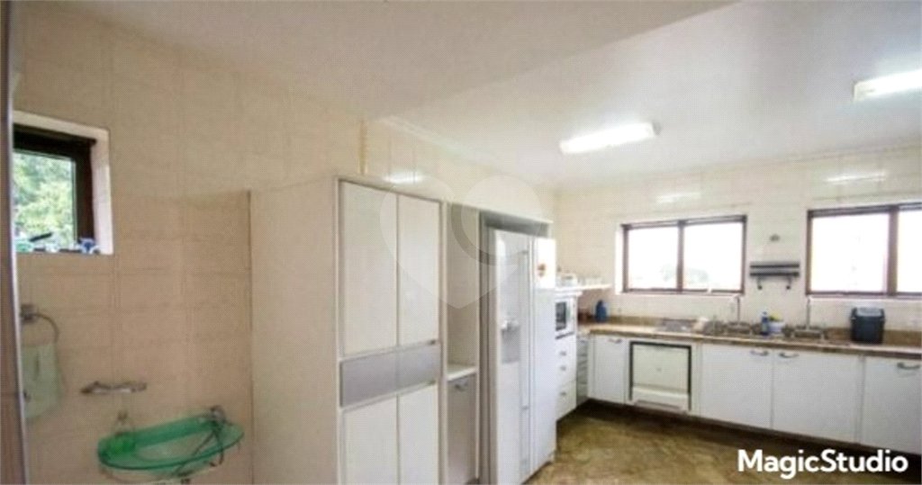Apartamento 580m², 4 quatos, sendo 4 suítes, 5 vagas de garagem, à venda no Bosque da Saúde