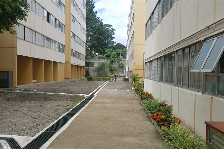Apto 69 mt - 02 dormitorios - Sala - Cozinha 02 wcs -