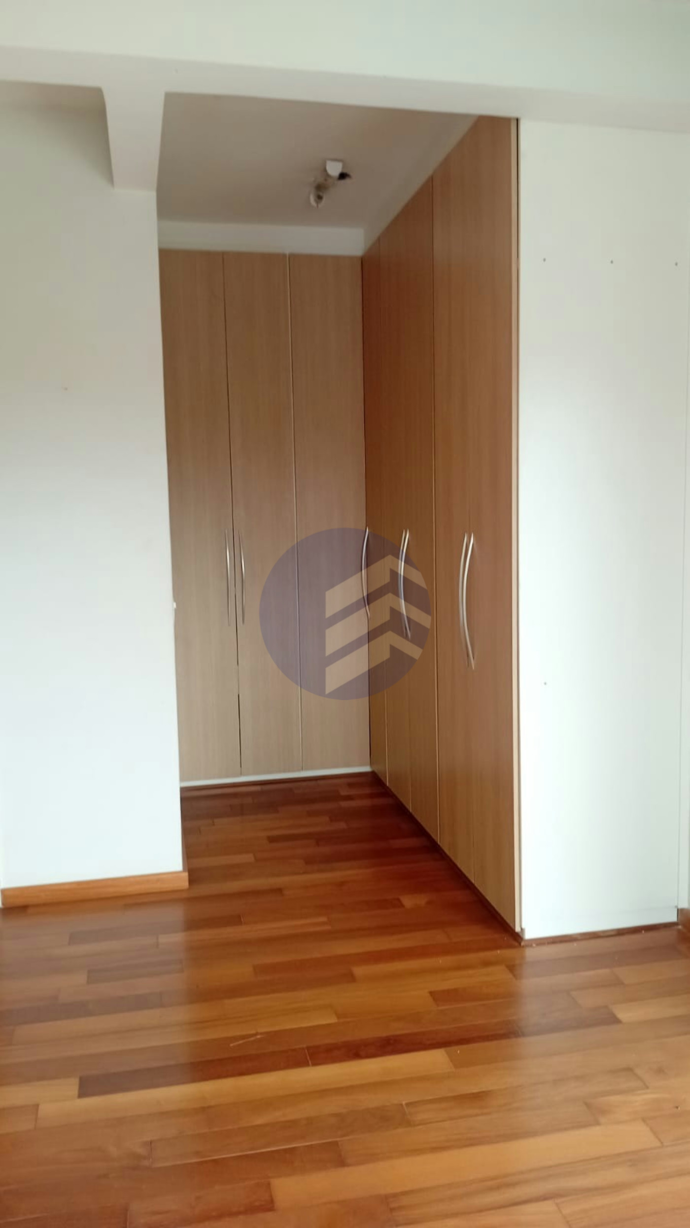 Sobrado residencial/comercial para alugar com 4 quartos, sendo 1 suíte, em Parque Ipê, São Paulo - SP