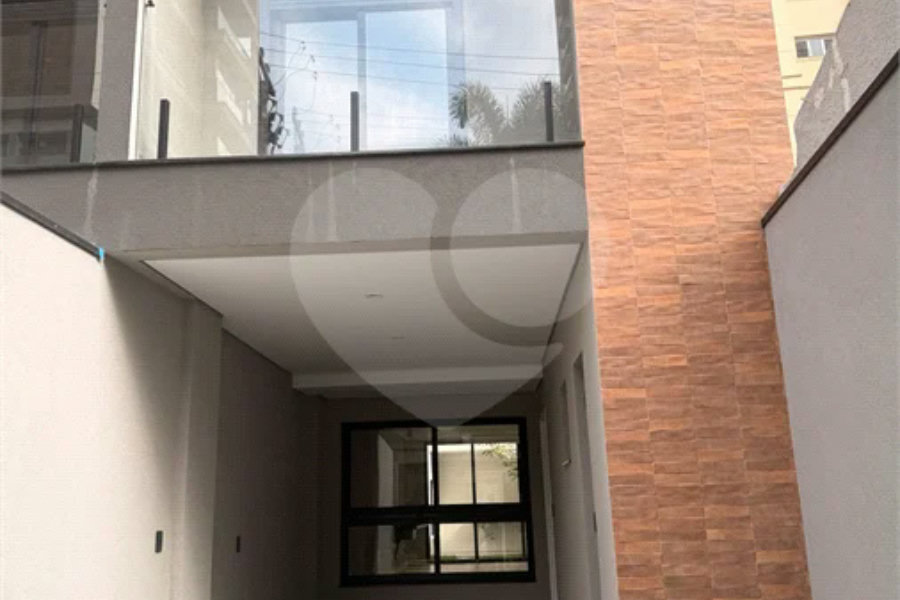 Sobrado á Venda!