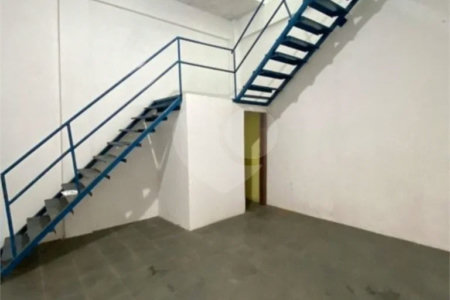 Galpão com 530m² , 3 banheiros , `venda em Guarulhos.