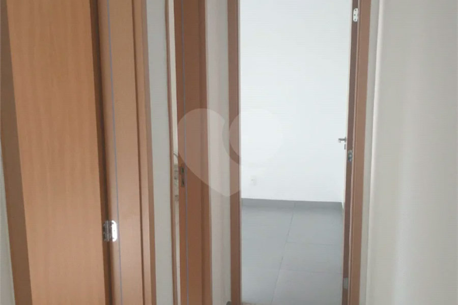 APARTAMENTO COM DOIS DORMITÓRIOS E UMA VAGA NA RAIMUNDO PEREIRA DE MAGALHÃES.