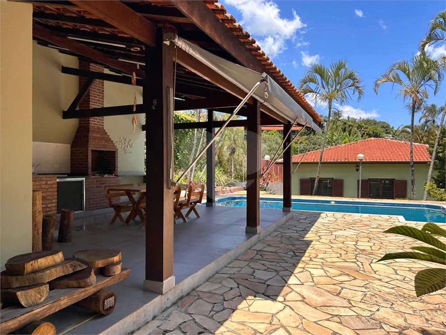 Casa para Venda ou Locação com opção de estar mobiliado no Condomínio Recanto Florido – Vinhedo/SP
