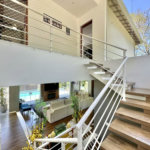 Magnífica Casa Contemporânea na Fazendinha - 4dorms | 3 Suites | Gourmet, piscina, lareira, hóspedes, escritório! Muito Verde e Tranquilidade em um dos melhores condominios da Região .
