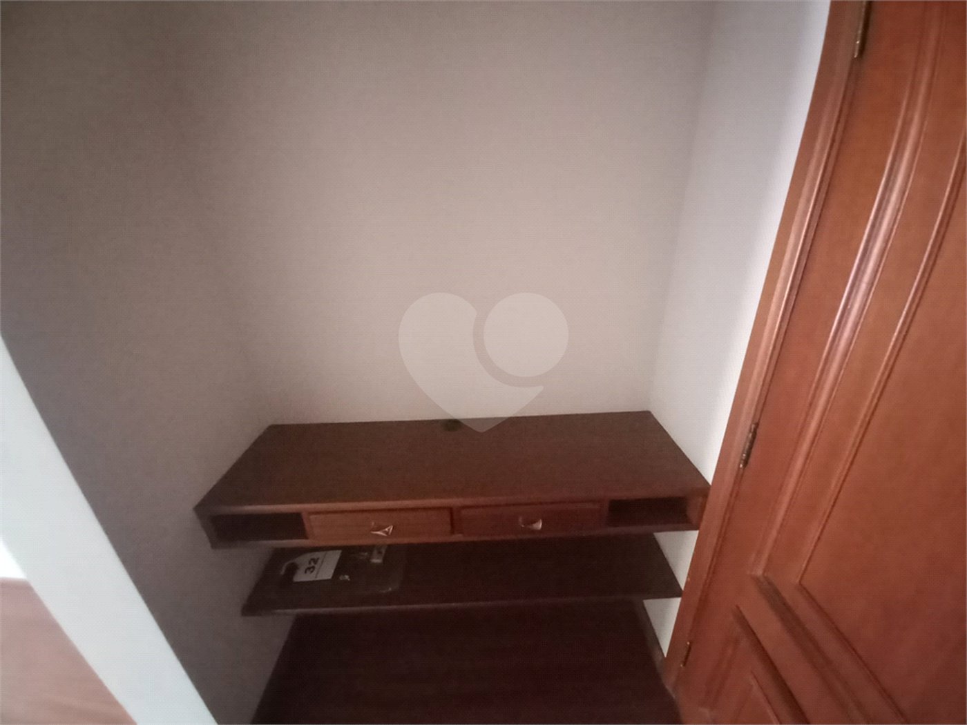 Apartamento para venda ou locação no Ed. Alexandre Previero