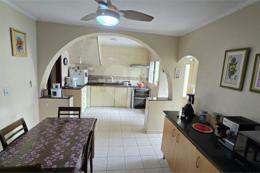 SOBRADO A VENDA FEITO PARA RENDA, FAMÍLIA GRANDE OU 2 CASAS | PRÓXIMO À ESTAÇÃO PIRITUBA!