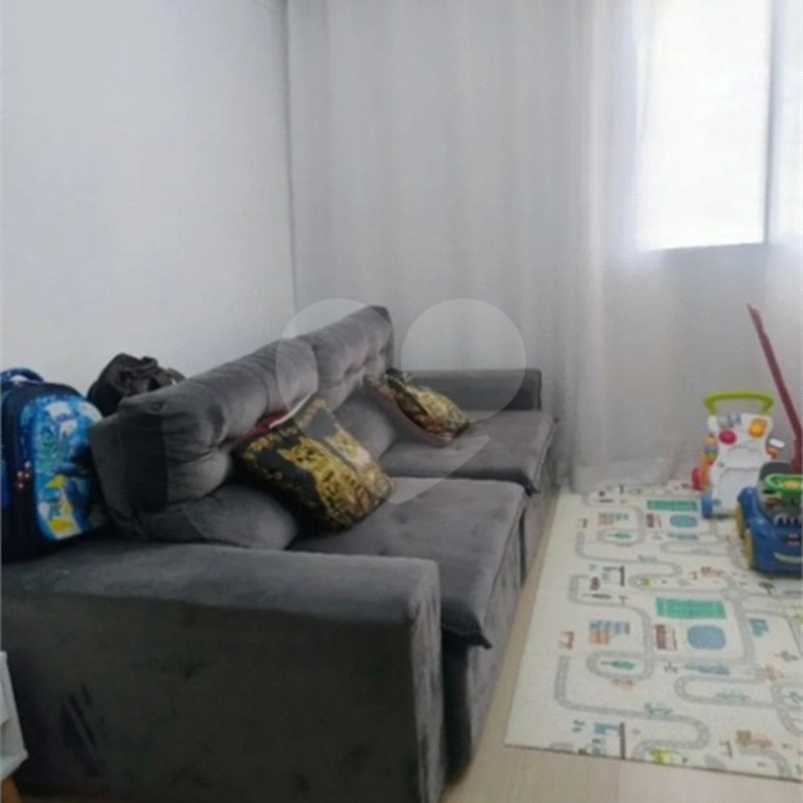 Apartamento á venda com 2 quartos e 1 vaga em Guarulhos