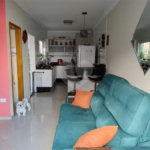 Vende-se Sobrado com 2 Suítes em Condomínio Fechado – Vila Ré
