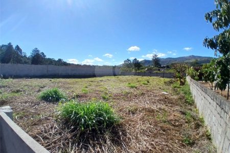 Terreno a venda no Jardim Estância Brasil com 1400m²