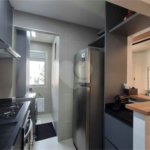 Apartamento totalmente decorado em Moema com 70 m2 , 2 quartos, 2 suítes e 2 vagas, ambientes com ar condicionado.