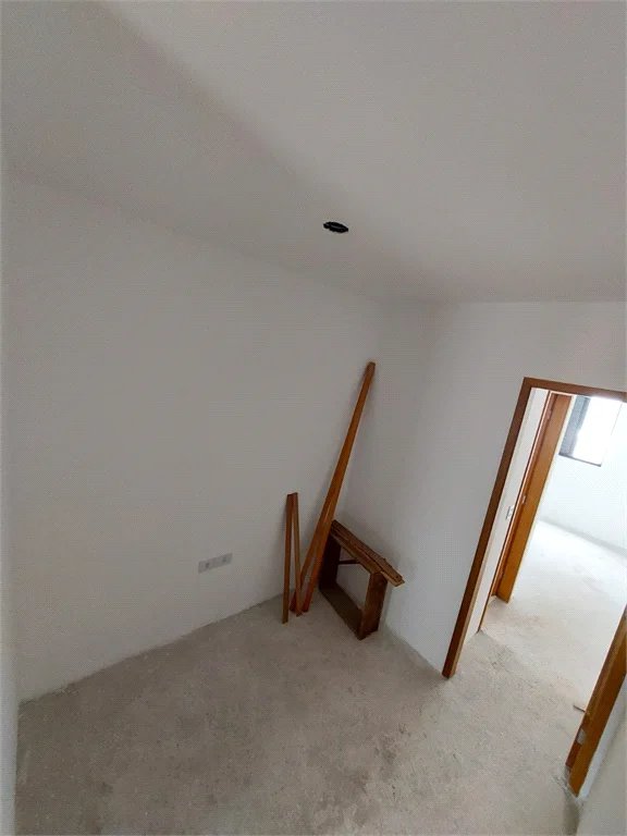 Sobrado à venda novo 2 suítes, 2 vagas 120m² na Vila Sônia