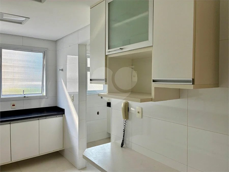 Apartamento de 130m2 à venda com 3 dormitórios e 2 vagas no Campo Belo