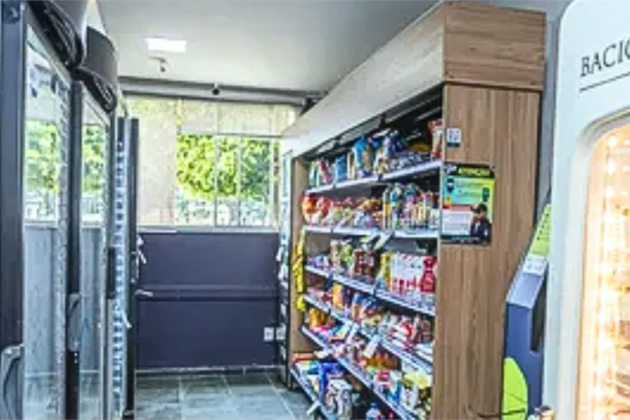 Apartamento reformado e mobiliado no Residência América - Venda - Parque Maria Domitila
