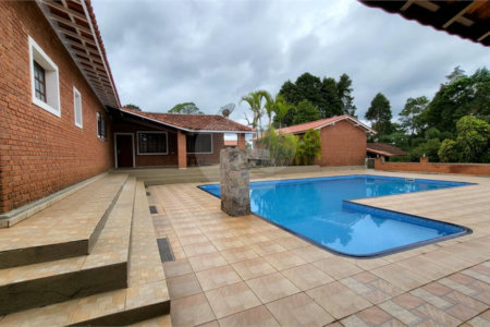 Chácara à venda com 3 quartos, sendo 2 suítes, em Planalto Verde, São Roque, SP