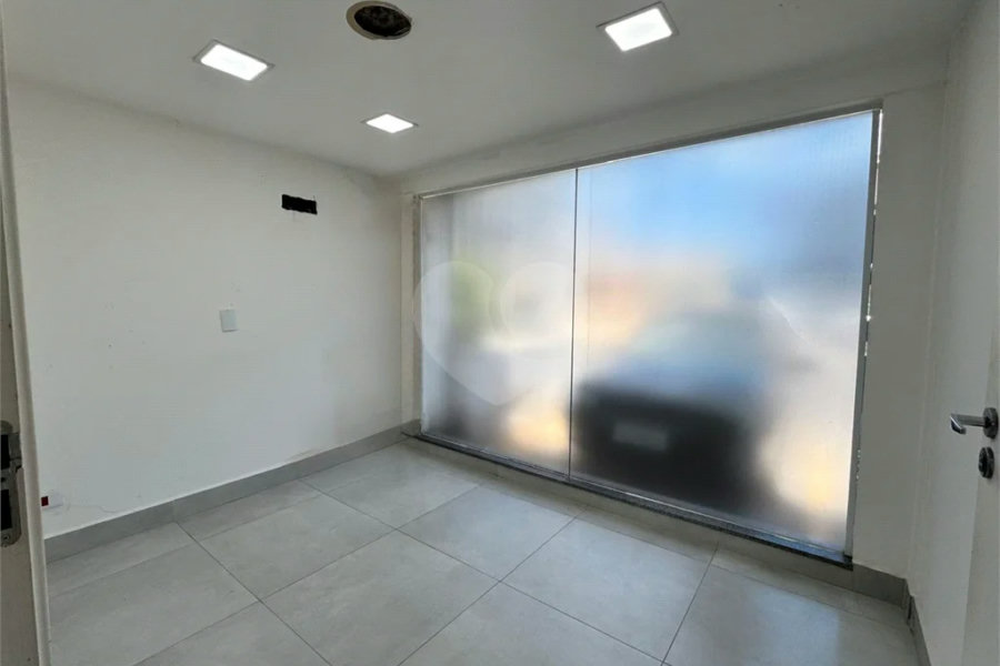 Imóvel Comercial para Venda e Locação no bairro Alto.