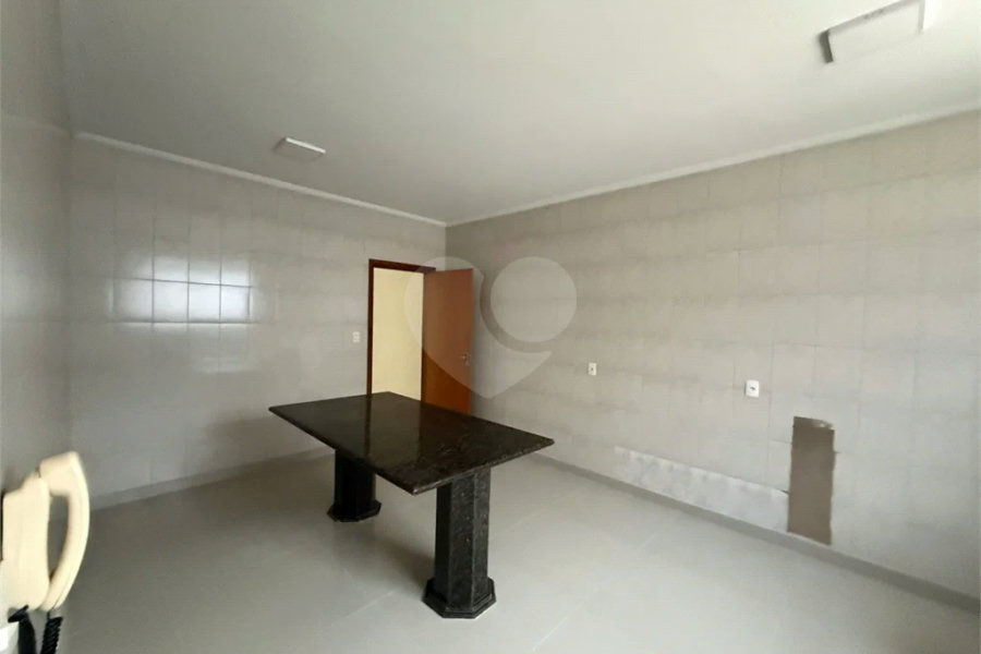 Casa à venda no Bairro Nova Piracicaba Casa à venda 3 dormitórios, 304m2 - Bairro Nova Piracicaba - Piracicaba, SP Casa à venda 3 dormitórios, 304m2 - Bairro Nova Piracicaba - Piracicaba, SP