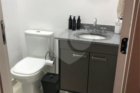 Prédio novinho! Apartamento mobiliado! Em frente ao Metrô!