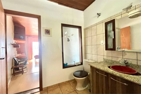 Sobrado espaçoso à venda com 220m² no Planalto Paulista