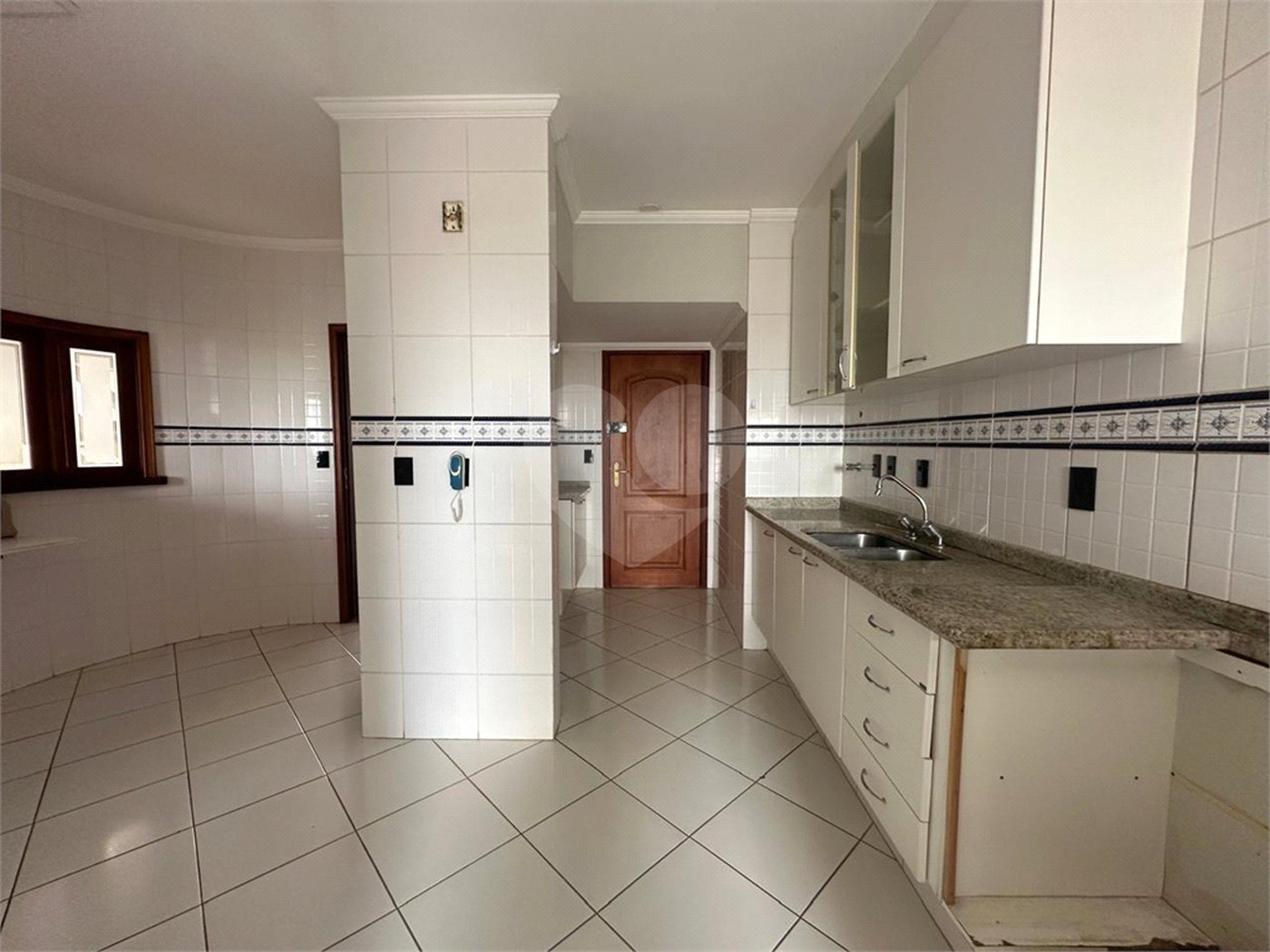 Apartamento 4 suítes Central Park Club