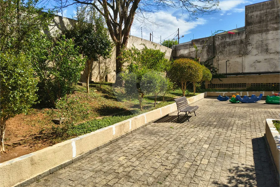 Jardim Prudência, 2 dormitórios , condomínio agradável e familiar
