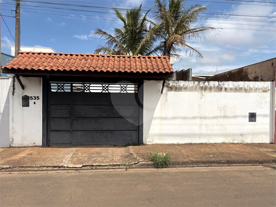 CASA A VENDA N EMBARÉ