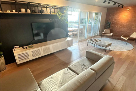 Apartamento à venda no bairro Vila Regente Feijó com 165 m² de área útil construída, com 3 dormitórios, sendo 3 suítes,Mobiliado com 3 Suítes 3 Vagas no Araribá Home Resort