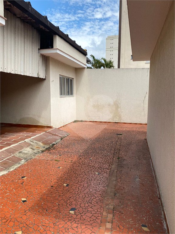 Casa térrea com 280m2, 3 dorms. - Saúde