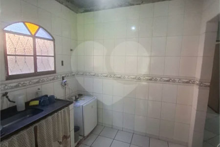 CASA LINEAR PRECISANDO DE REFORMA, 2 QUARTOS COM SUÍTE À VENDA, 121M² DE AREA CONSTRUIDA- CAMPO GRANDE