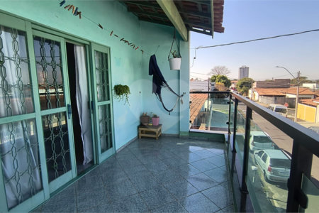 Sobrado á venda no bairro santa felícia