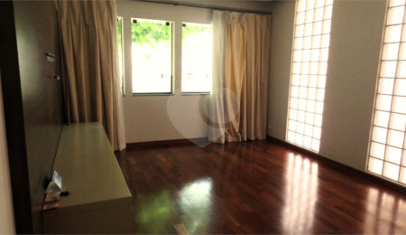 Casa Reformada com 3 Dormitórios (1 Suíte) Próxima ao Aeroporto de Congonhas