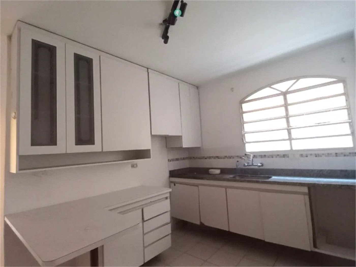 Sobrado à venda com 3 quartos, sendo 1 suíte,  em Jardim Bonfiglioli, São Paulo, SP