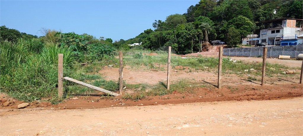 Terreno em Atibaia com 4.800 metros, pronto para construir, topografia plana, aceita financiamento