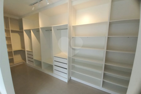 Casa a venda no Condomínio Porto Atibaia