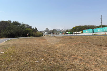 Área/ Terreno em frente da Washington Luiz