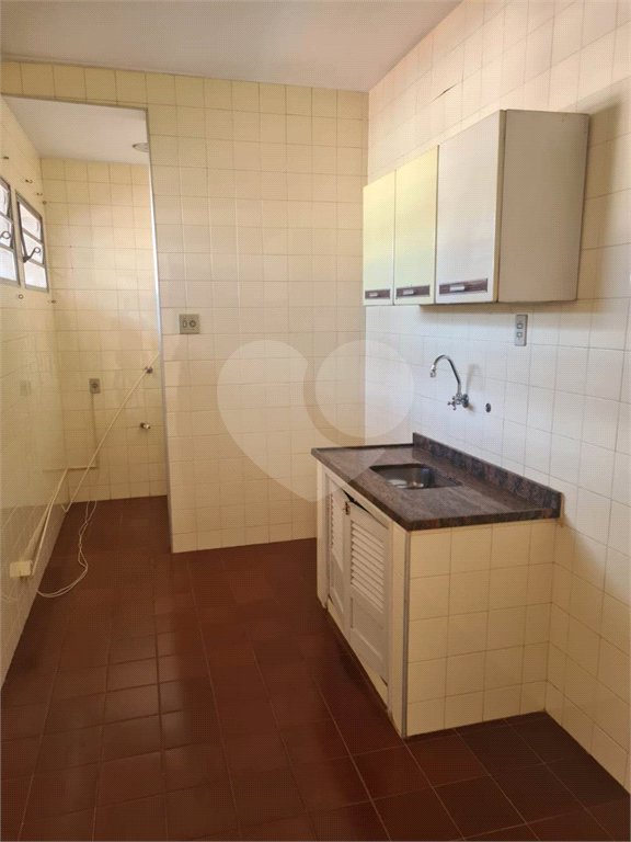 Apartamento no Condomínio Vila Rica.