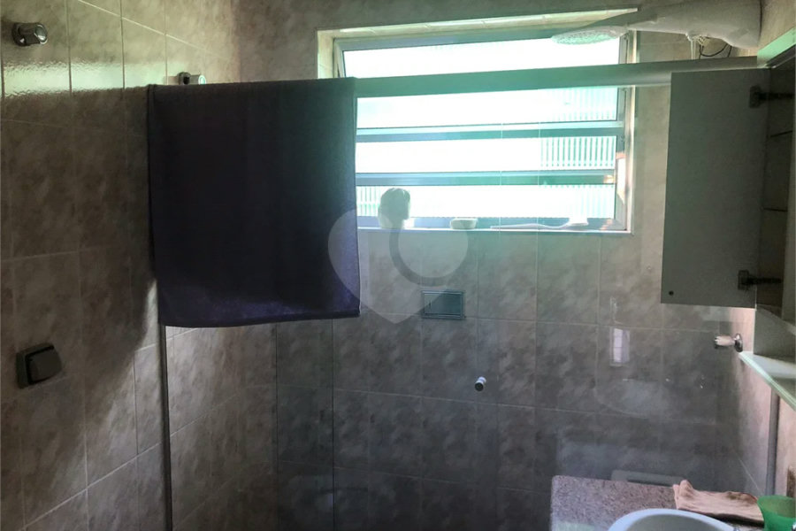 Ótima casa térrea a venda, 2 quartos e 2 vagas de garagem Jd Maristela