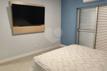 Belíssimo apartamento de 168,62m² no Belenzinho todo reformado com 3 dorm e 2 vagas .Aceita Permuta