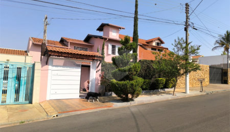 Casa à venda com 3 suítes em Parque Santa Marta, São Carlos, SP