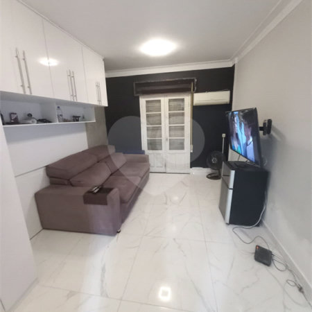 Apartamento à venda no bairro Bela Vista.
