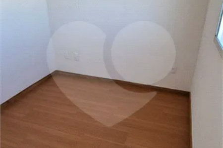 Apartamento de 42m² à venda na Vila Nova Bonsucesso, em Guarulhos, com 2 dormitórios e 1 vaga de garagem.