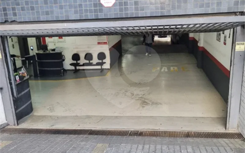 Sala comercial com 52M2, 2 vagas na Vila Clementino