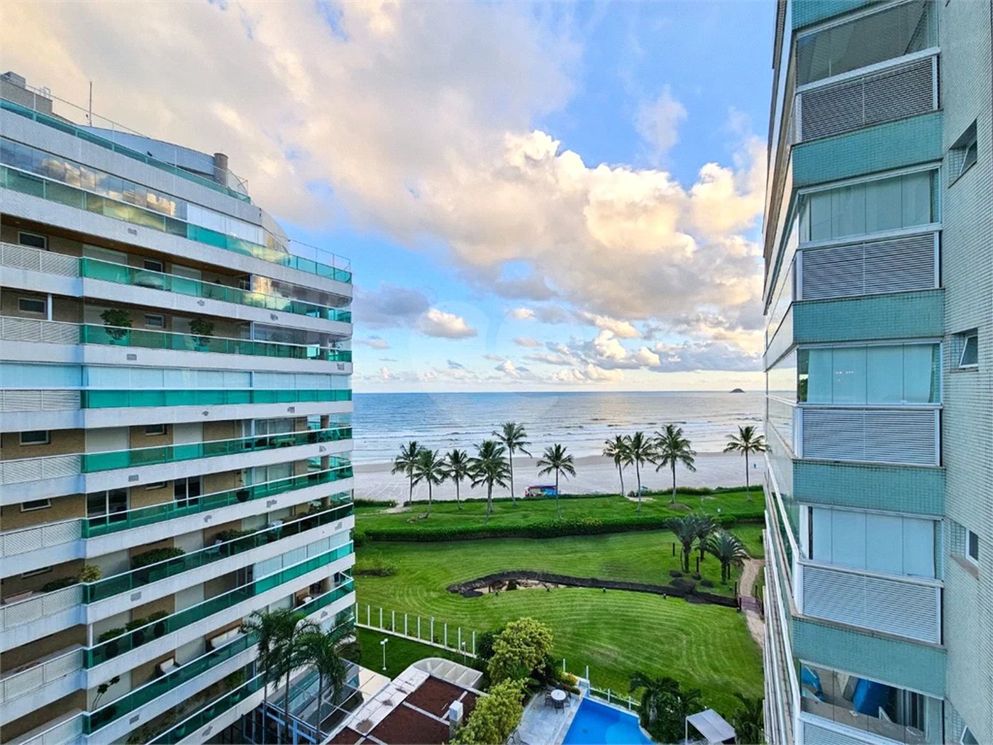 Apartamento à venda com 4 suítes em Riviera de São Lourenço, Bertioga, SP