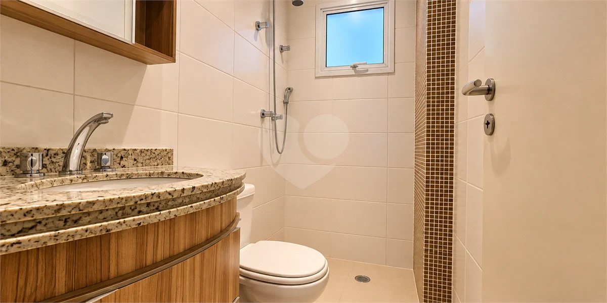 Apartamento com 3 dormitórios, 1 suíte, sala ampliada, varanda gourmet, planejados e 2 vagas. Condomínio com lazer completo e ótima localização em São Bernardo do Campo.