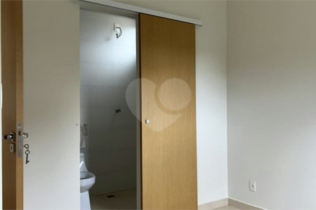 Apartamento a venda de 02 dormitórios