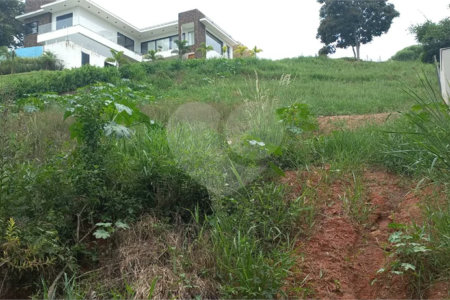 Terreno à venda no condomínio Jardim Primavera, Louveira - SP