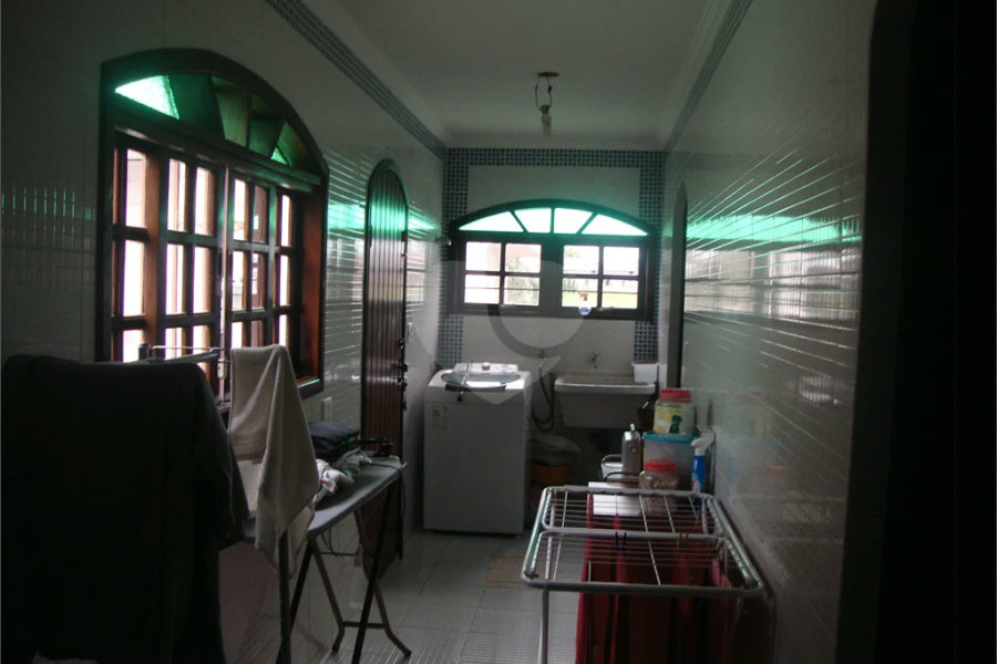 Chácara à venda com 5 quartos, sendo 2 suítes, em Jardim Arujá, Arujá, SP