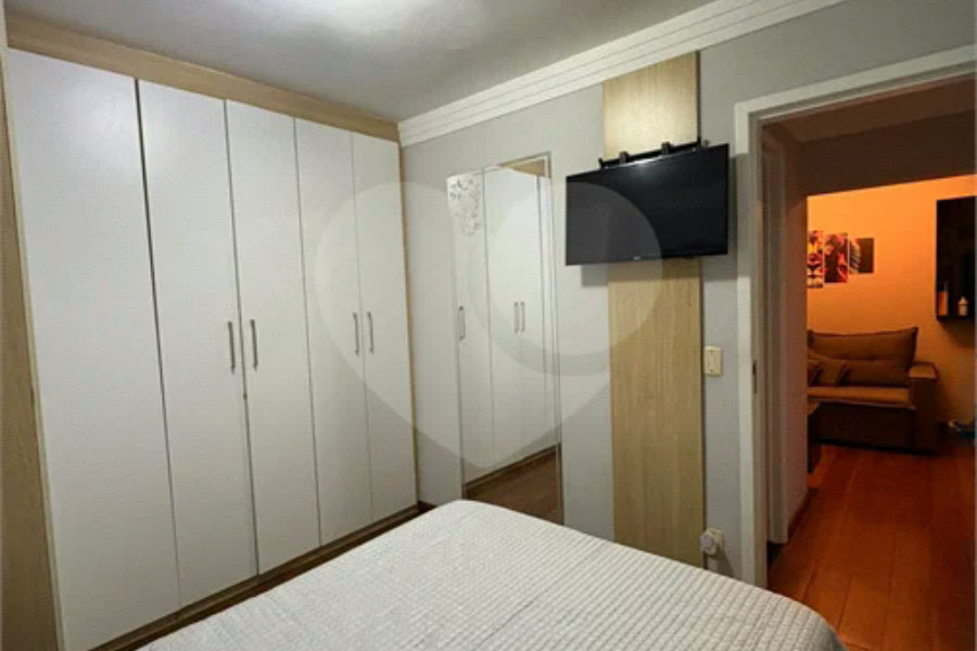 Apartamento reformado e mobiliado no Residência América - Venda - Parque Maria Domitila