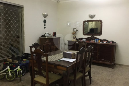 Maravilhosa casa ampla e térrea na região do Estância Suiça