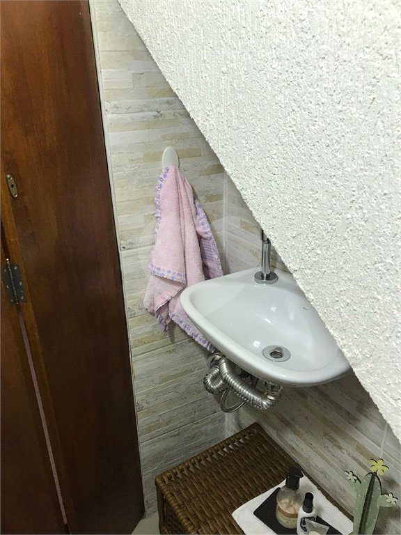 Casa à venda com 3 quartos, sendo 1 suíte,  no condomínio Felipe, São Paulo - SP