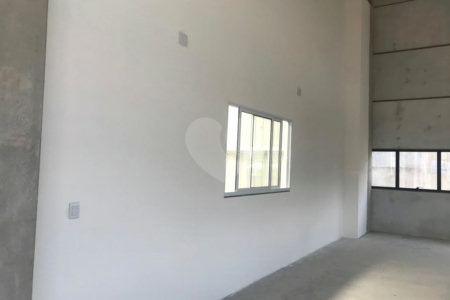 Galpão industrial com renda à venda em Cotia